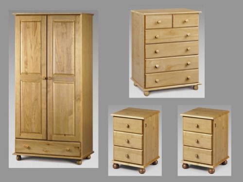 Pickwick 4 Piece Bedroom Furniture Package