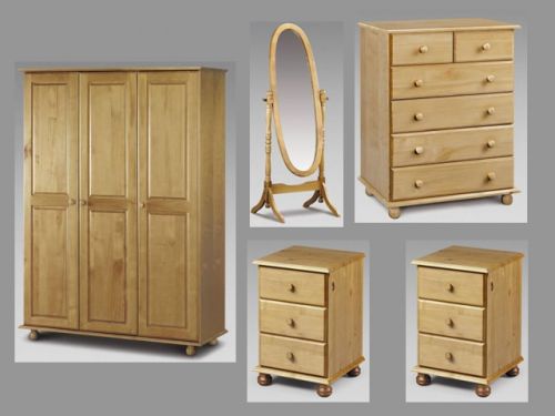 Pickwick 5 Piece Bedroom Furniture Package